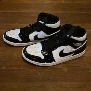 Jordan 1 Mid Size 8